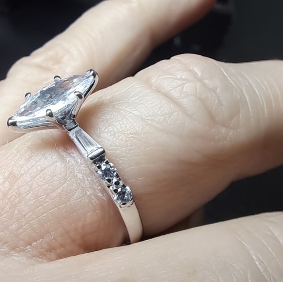 925 Sterling Silver Nataliya V Collister Marquise Cut Cubic Zirconia Ring - Picture 8 of 8